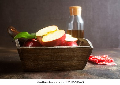 apple juice from fresh apples, red aaples and juice