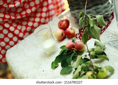 Apple Orchard Woman With Apples Decor Design