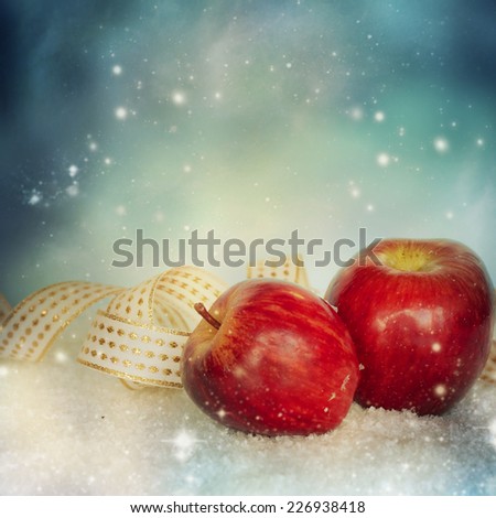 apple in to snow