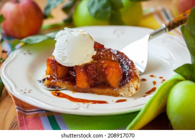 Apple Tart Tatin With Ice Cream