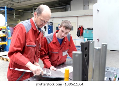 Apprentice And Trainer In A Metalworking Company - Apprenticeship In The Trade