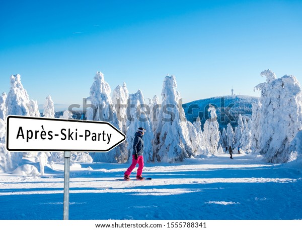 Apres Ski Party\
Sign in the Winter\
landscape