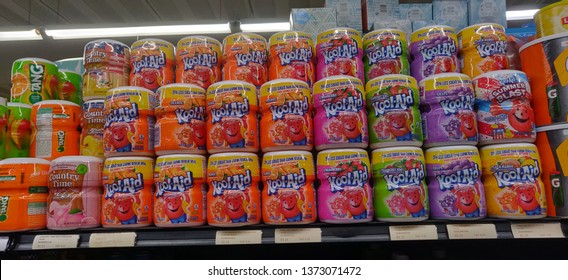 April 10 2019. The Market Garden. Simpson Bay. St.Maarten . Kool Aid And Tang On Grocery Store Shelf