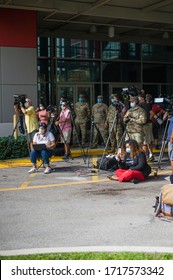 (April 17,2020 - Fort Lauderdale FL/USA) News Cameras In Crowd. Governor Of Florida Ron DeSantis Press Conference At Urban League Of Broward County