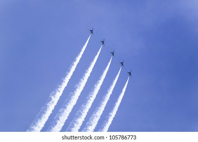 APRIL 2007 - Six US Air Force F-16C Fighting Falcons, known as the Thunderbirds, flying in formation over the 42nd Naval Base Ventura County Air Show at Point Mugu, Ventura County, Southern California