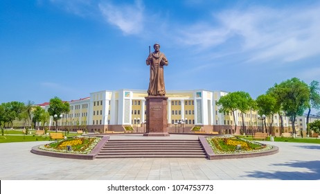 April 2018, Uzbekistan, Tashkent.Monument Alisher Navoi Against The Background Of The Pedagogical University.Soviet Uzbek Architecture