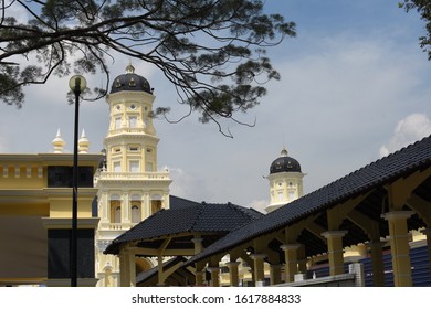 Masjid abu bakar Images, Stock Photos & Vectors  Shutterstock