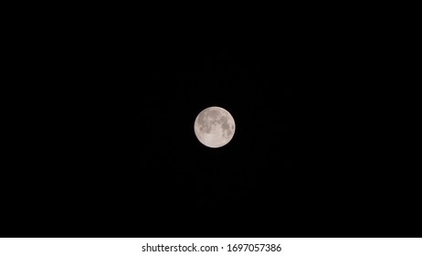 April 2020 Full Moon (super Moon Or Pink Moon)