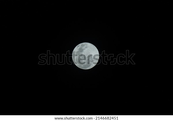 April\'s full moon is\
known as Pink Moon