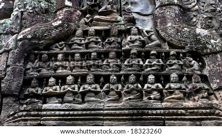 apsaraa dancer on the ancient wall in angkor complex