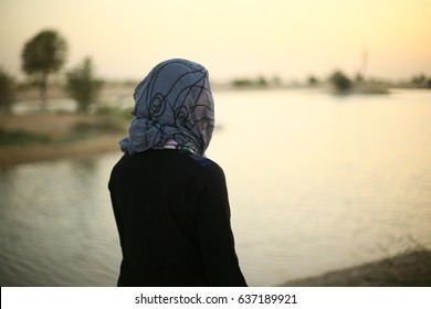 Muslim Girl Back View Images Stock Photos Vectors Shutterstock