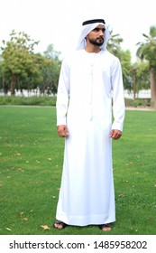 2,965 Arab man full body Images, Stock Photos & Vectors | Shutterstock