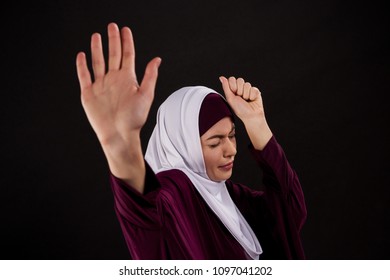 arab girl showing herself