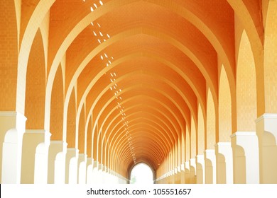 Arc intérieur d'architecture arabe : photo de stock