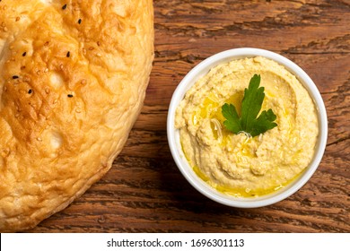 Arabic Humus Spread With Bread