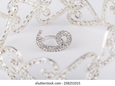 Arabic letter vav - Shutterstock ID 258251015