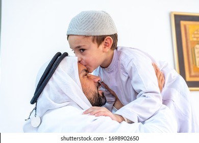 103 Saudi Kissing Family Images, Stock Photos & Vectors | Shutterstock