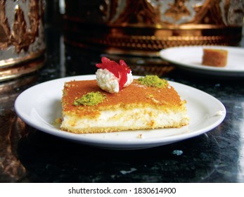 Arabic sweets, kunafa, cream, Tripoli, Lebanon dish, plate, tray, waiter, complexion, paten