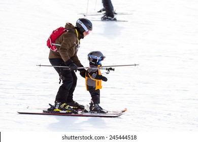 Arapahoe Basin, Colorado, USA-January 18, 2015. Mid Season Skiing At Araphoe Basing Ski Resort.