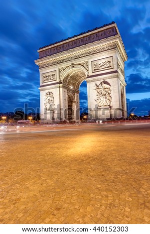 Arc de triomphe at sunset with violet sky