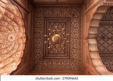 inside badshahi mosque