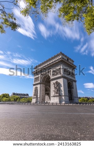 Arch of Triumph - Arc de triomphe - Paris - France - Vertical