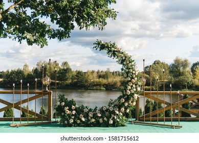 10,521 Wedding Arch Vintage Stock Photos, Images & Photography ...