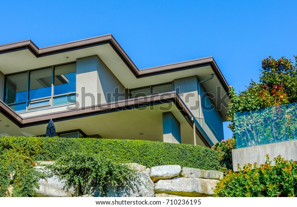 Modern House All Sides 1 Modern House All Sides 1