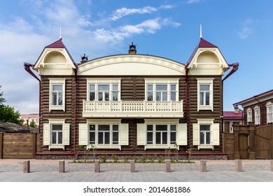 Architectural Monument: Manor House Of The Doctor Of Glanz, Beginning Of The 20th Century After Restoration, Improvement Of The Historic City Center. Russia, Krasnoyarsk, St. Gorky, 11, June 9, 2021