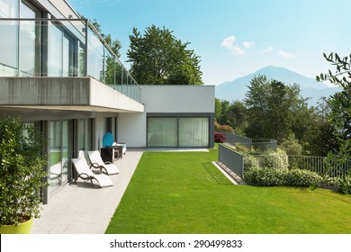 Architecture, Modern White House With Garden, Outdoors