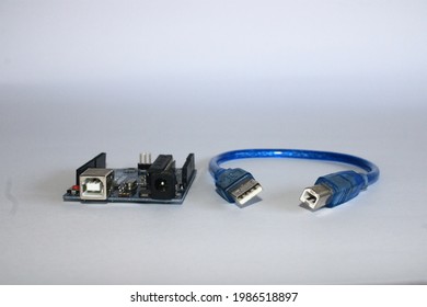 Arduino Usb Cable Microcontroller Stock Photo 1986518897 | Shutterstock