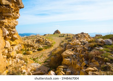 Ares Del Maestre Castle Ruins. Medieval Historic Traditional Village On The Top A Rock Hill (Mola D'Ares). Beautiful Area In The Maestrazgo Region (Sistema Ibérico Mountain Range)