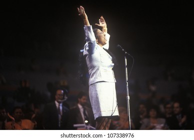 Aretha Franklin Sings At The 1992 Democratic National Convention At Madison Square Garden, New York