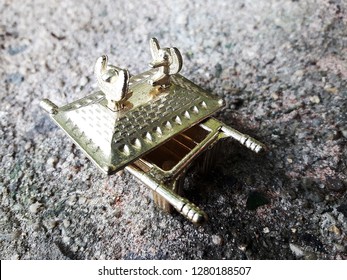 Ark Of The Covenant In Miniature