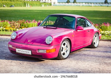 406 Porsche 964 Images, Stock Photos & Vectors | Shutterstock