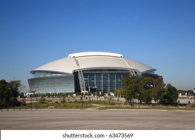 ARLINGTON, TEXAS - SEPTEMBER 28: Dallas Cowboy Field, Home Of The NFL Cowboys, On September 28, 2010 In Arlington, Texas. This State Of The Art Facility Opened In 2009, Replacing Texas Stadium.