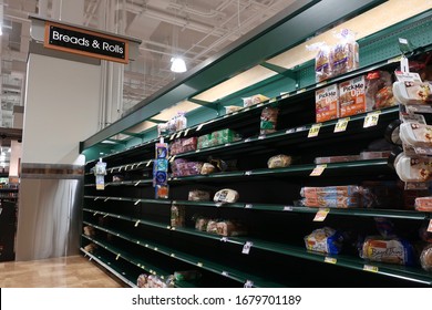 ARLINGTON, VA, USA - MARCH 22, 2020: BREAD Aisle At Grocery Store During COVID-19 CORONAVIRUS Pandemic.