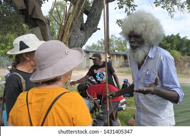 ARNHEM LAND, NT - JUNE 08 2019: Indigenous Australian Man Telling Tourists About His Heritage.Aboriginal People Comprise 3% Of Australia's Population And 30% Of Them Live In The Northern Territory.