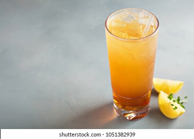 Arnold palmer cocktail with sweet tea and lemonade