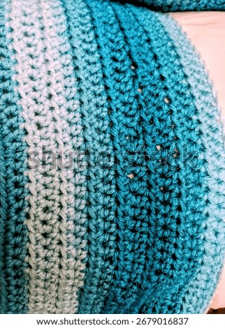 Array of blue hue ombre crotchet