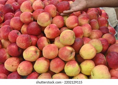 Arrival Of New Apple Crop In Old City Market