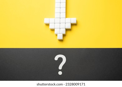 The arrow points to a question mark. Approaching the unknown. Question formation. Reasoning and thinking. Education and data analysis. Priority issue. A clue. Study and introspection.