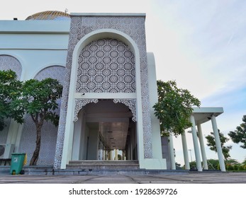 The Art Of “Ahmad Dahlan” Mosque Exterior , Gresik Indonesia