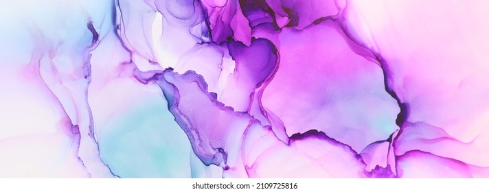 Kunstfotografie von abstrakten Flüssigkeiten mit Alkoholfarbe, pastellrosa und violetter Farbe