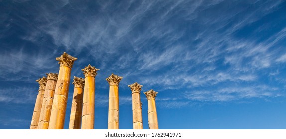 Artemis Or Diana Temple In Jerash Greco-Roman City Or Pompeii Of The East In Northern Jordan, The Middle East, Asia