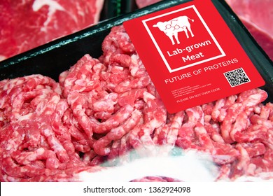 Artificial Beef Lab Grown Meat In Retail Supermarket Emerging Field Of Food Production With Label. Future Trend Of Biotechnology ,  Artificial Food 4.0 Concept.