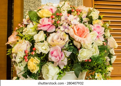 beautiful fake flower arrangements