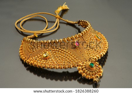 Artificial gold jwellery - neckless with stones