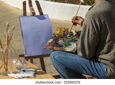 730,882 Artist painting canvas Images, Stock Photos & Vectors ...