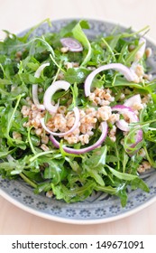 Arugula Salad With Spelt And Onions